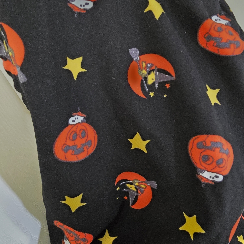 Peanuts Black Hoodie with Halloween Design - Picture 4 of 4